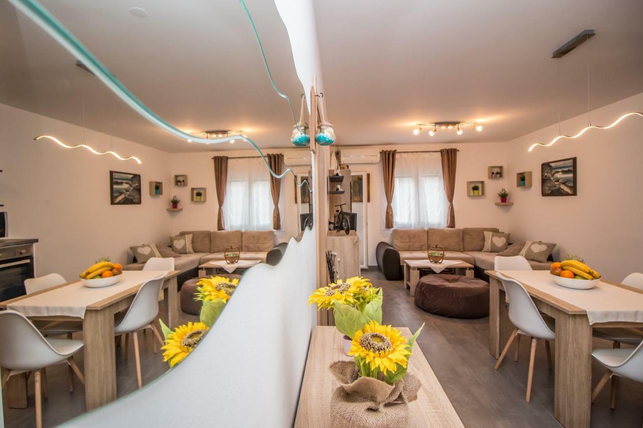 Sunny Point Apartment Rovinj Bagian luar foto