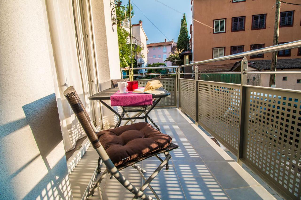 Sunny Point Apartment Rovinj Bagian luar foto