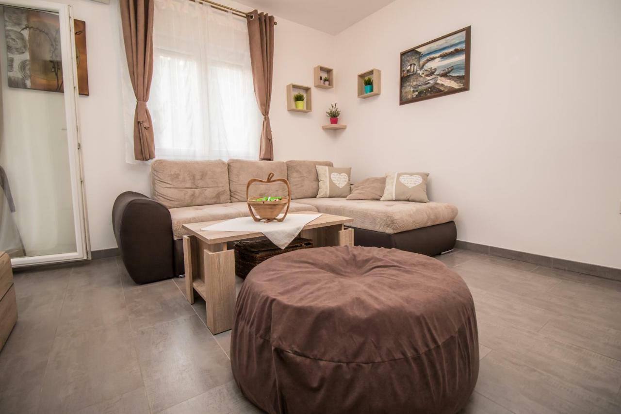 Sunny Point Apartment Rovinj Bagian luar foto