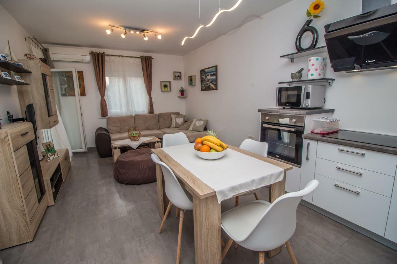 Sunny Point Apartment Rovinj Bagian luar foto