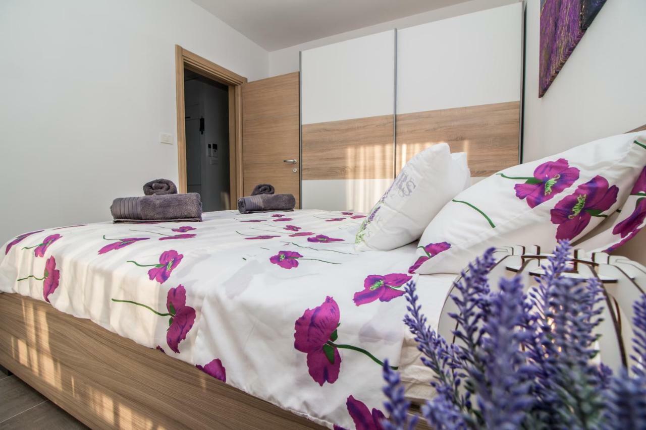 Sunny Point Apartment Rovinj Bagian luar foto
