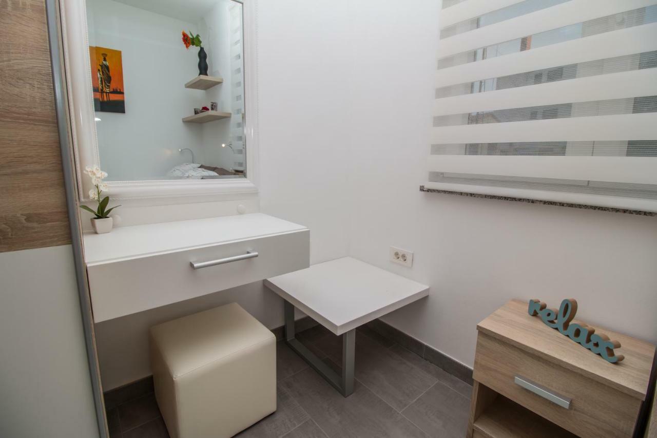 Sunny Point Apartment Rovinj Bagian luar foto